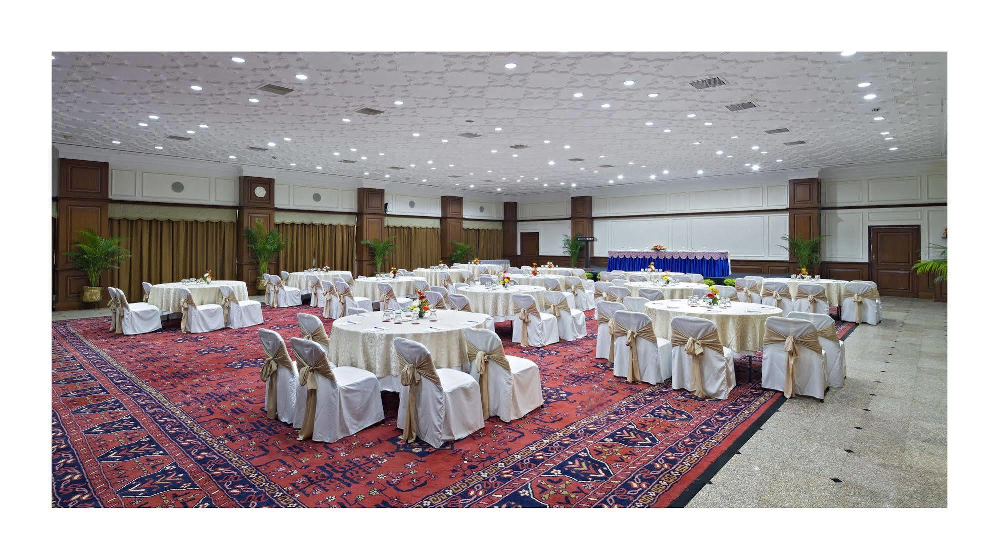 Jehan Numa Palace Hotel Bhopal Exterior foto